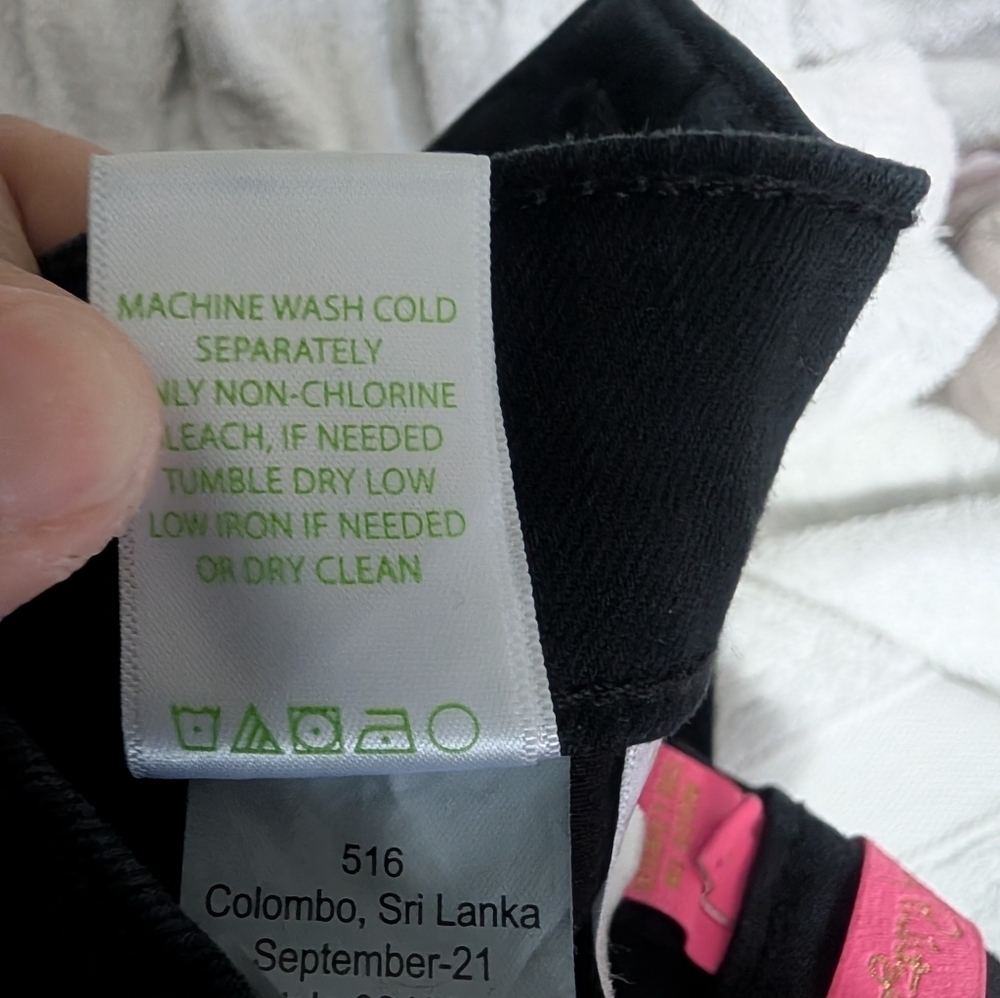 Lily Pultizer Classic Black Women's Jeans Size Small - Picture 8 of 8